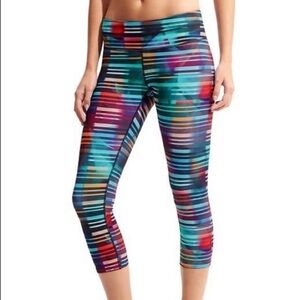 ATHLETA Sonar Capri Active Leggings colorful Size XS